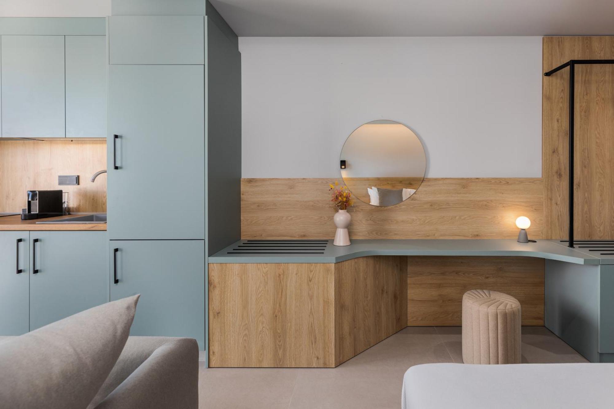The 8 Suites Polychrono Luaran gambar