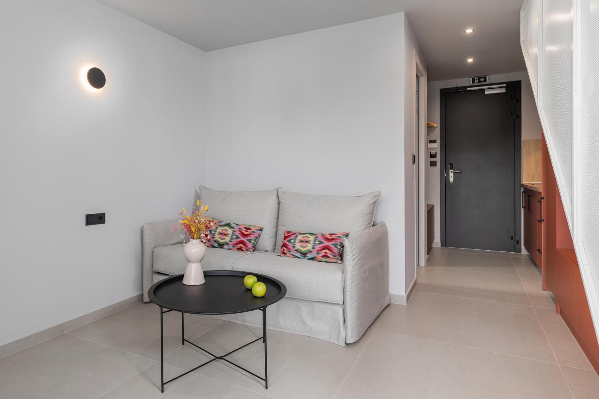 The 8 Suites Polychrono Luaran gambar