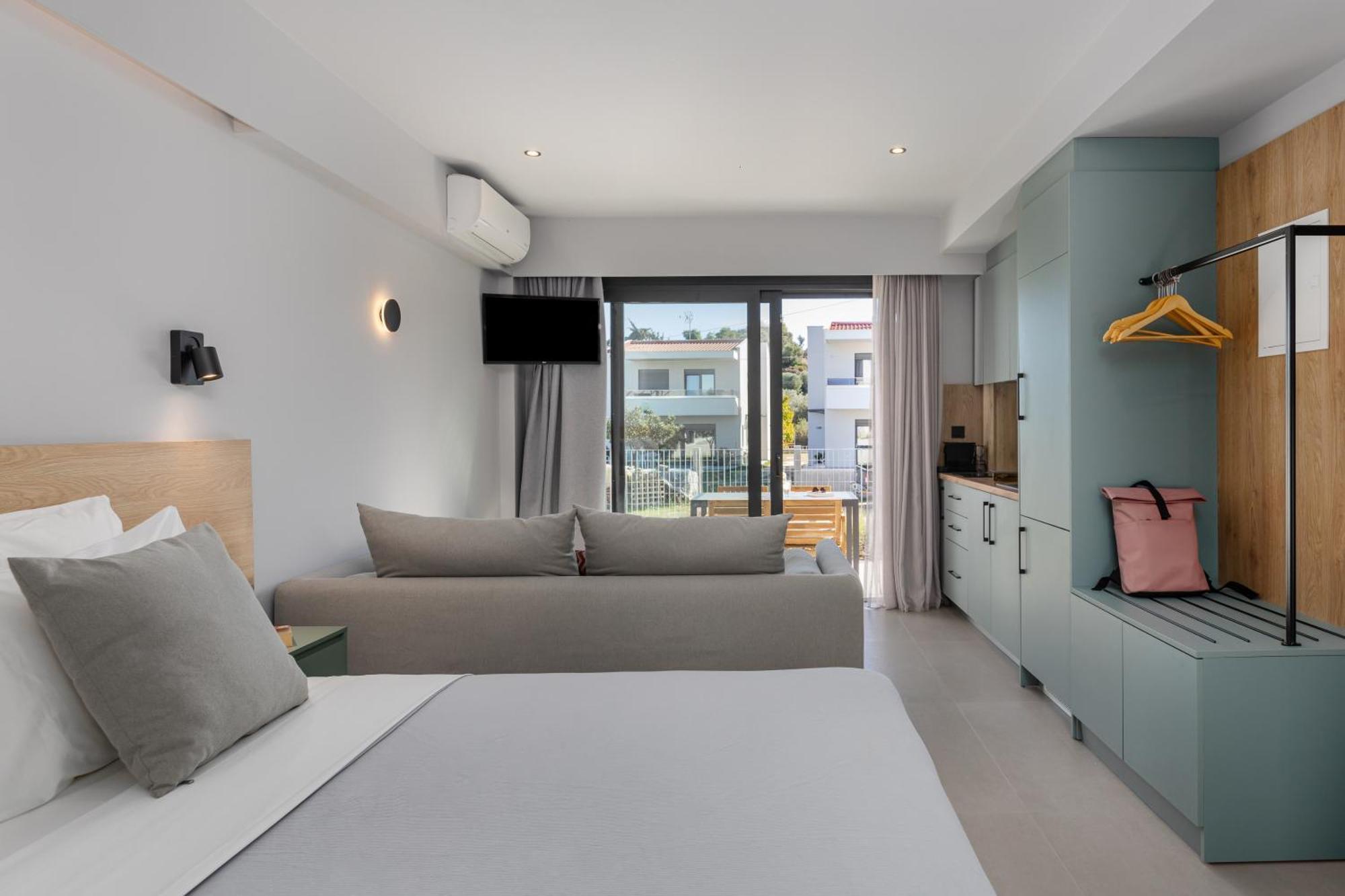 The 8 Suites Polychrono Luaran gambar