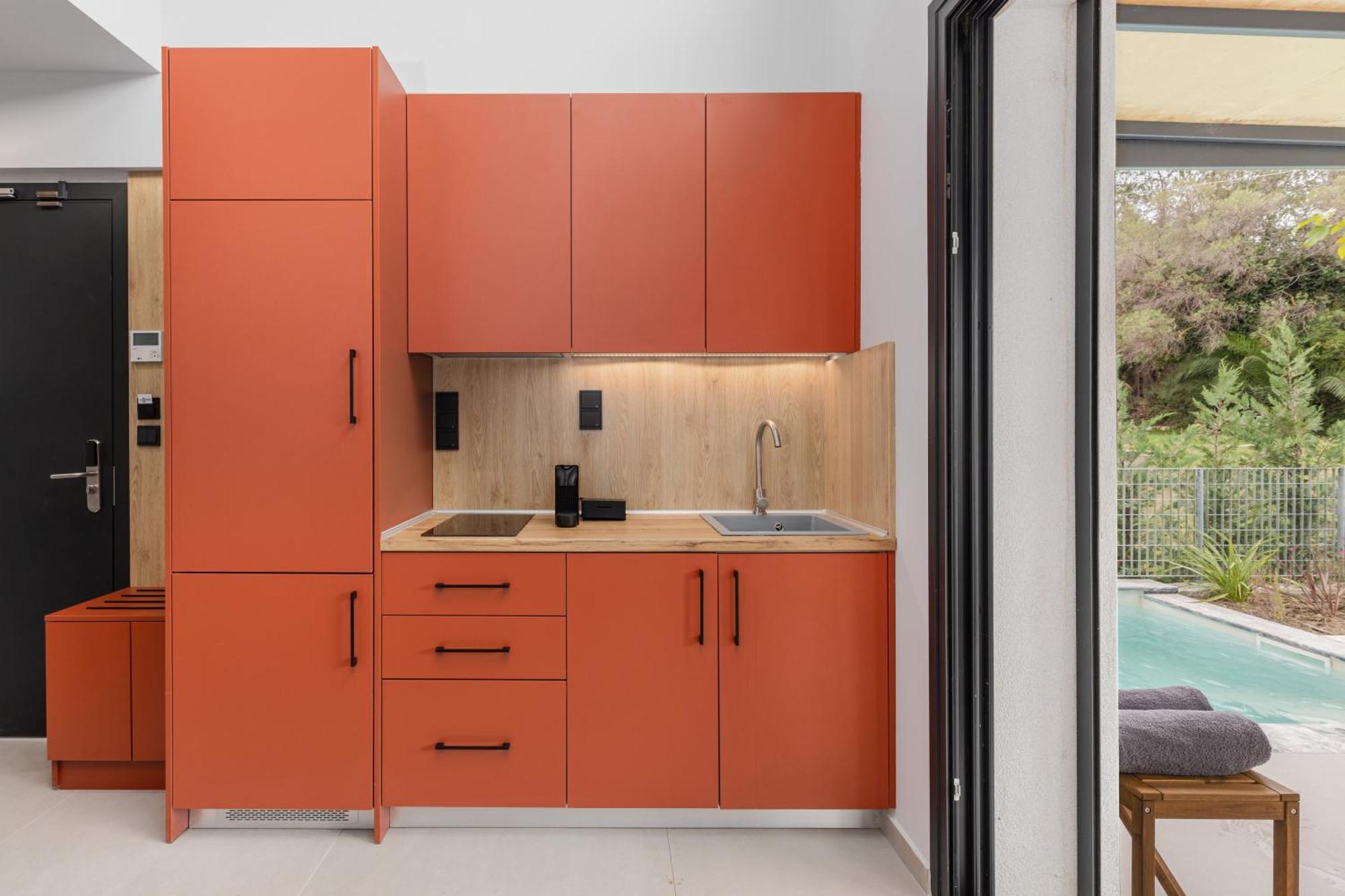 The 8 Suites Polychrono Luaran gambar