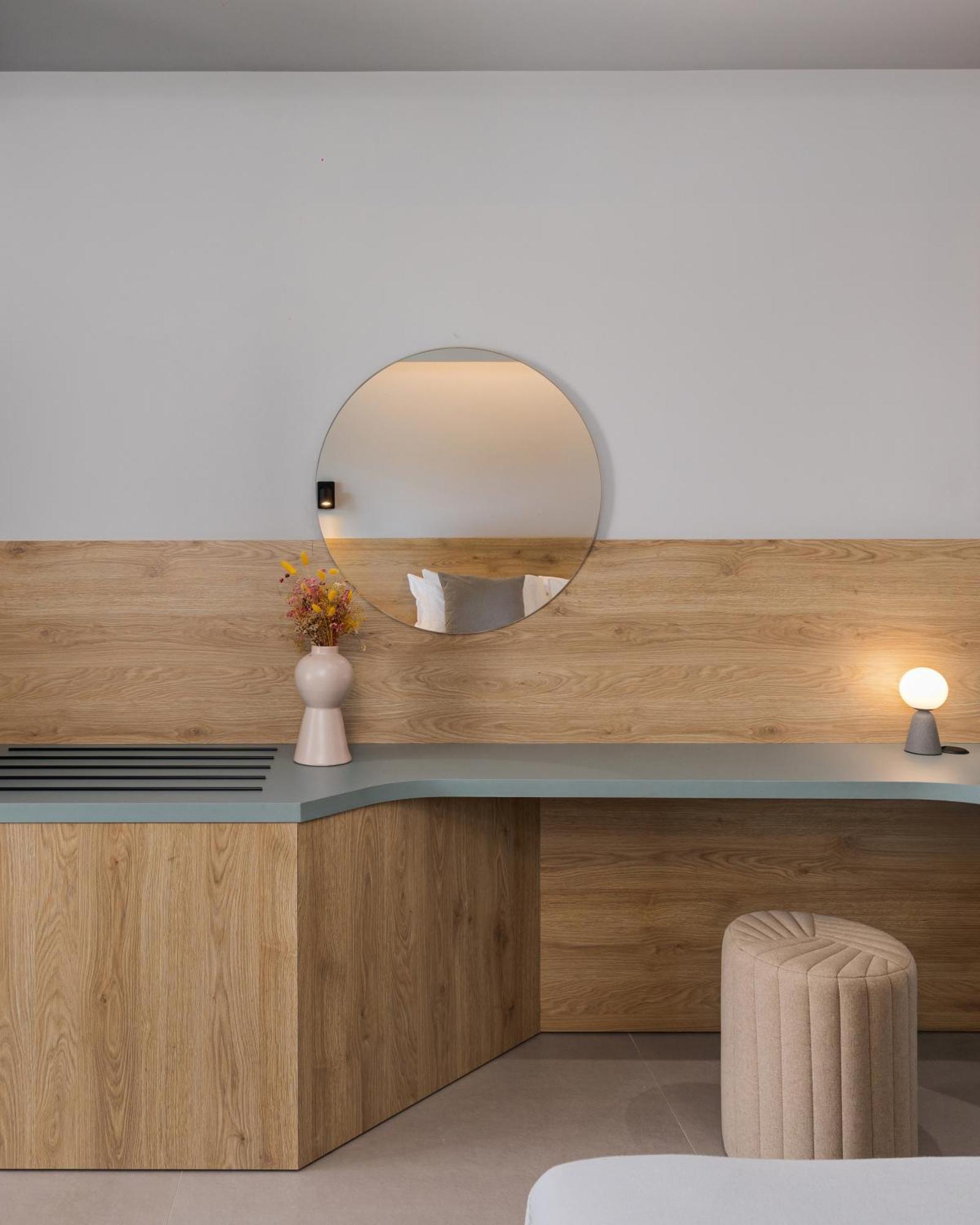 The 8 Suites Polychrono Luaran gambar