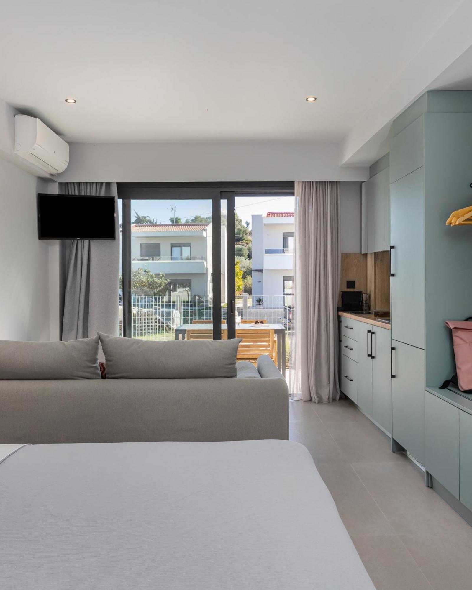 The 8 Suites Polychrono Luaran gambar