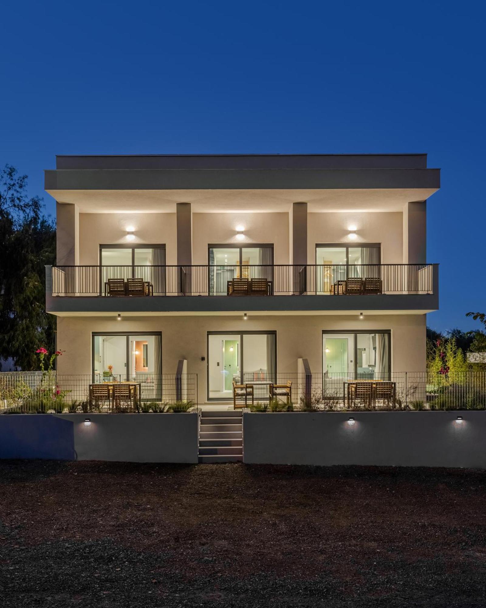 The 8 Suites Polychrono Luaran gambar