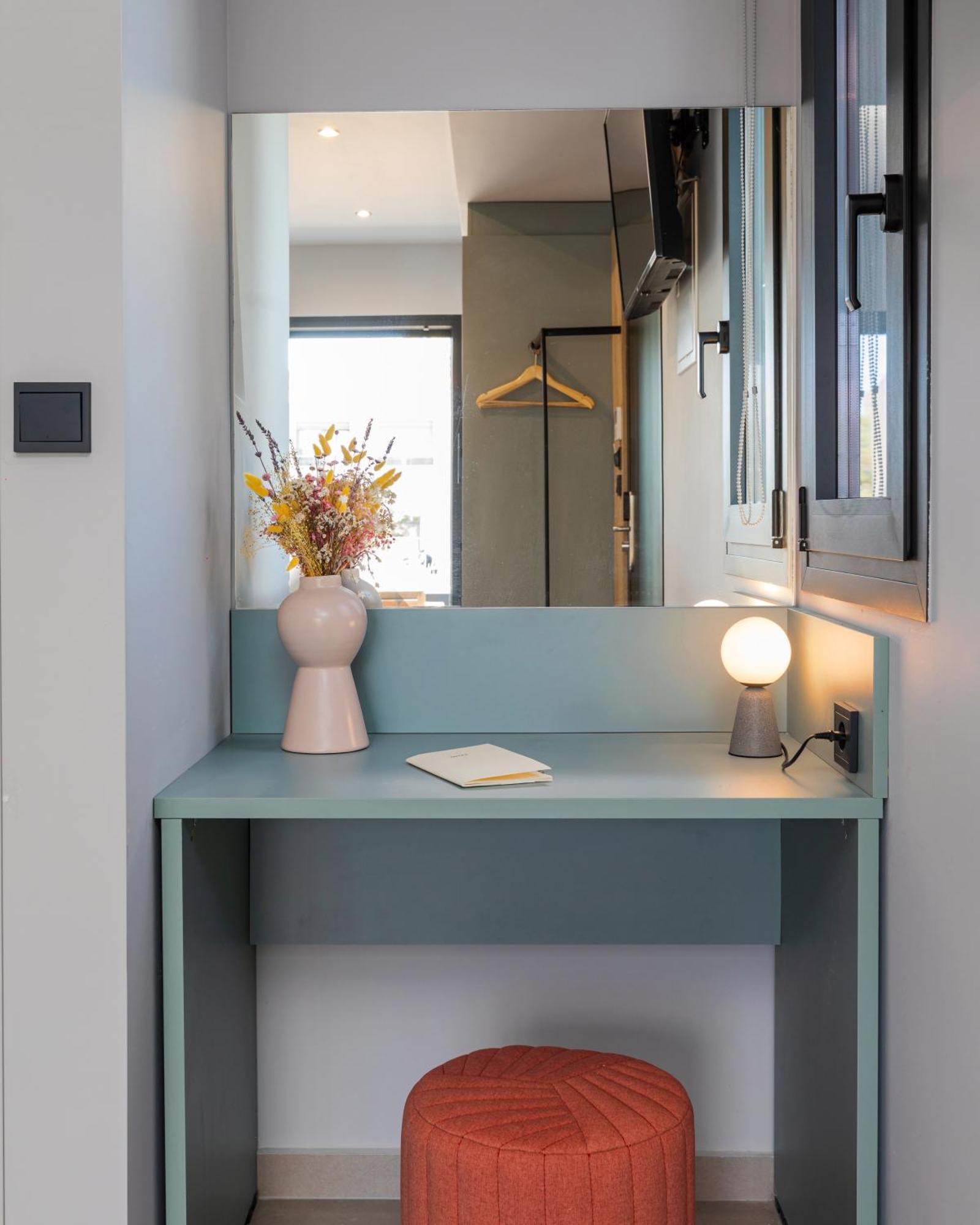 The 8 Suites Polychrono Luaran gambar